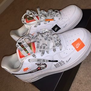 AF1